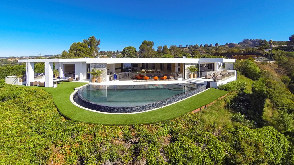 Extraordinary Modern Home in Los Angeles by Ferrugio Design & Associates, luxury houses