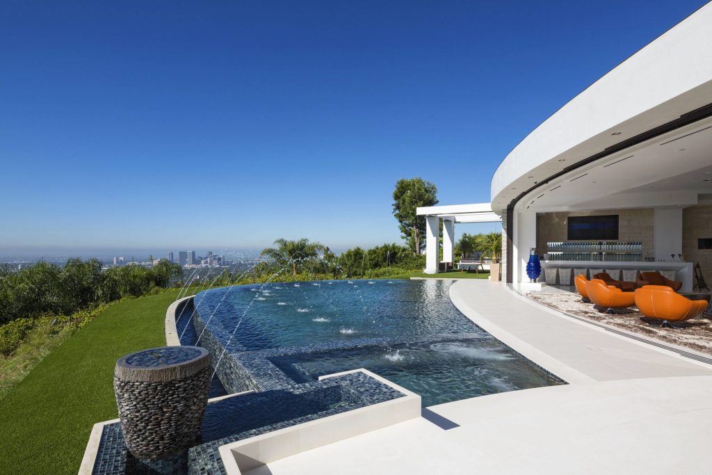 Extraordinary Modern Home in Los Angeles by Ferrugio Design & Associates, luxury houses