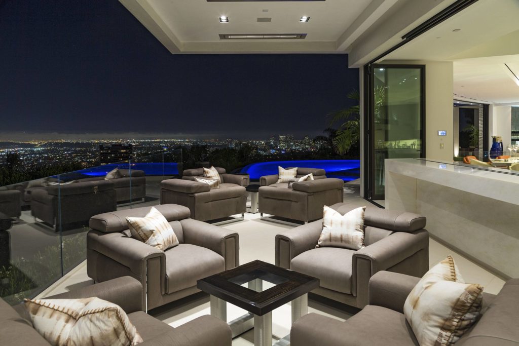 Extraordinary Modern Home in Los Angeles by Ferrugio Design & Associates, luxury houses