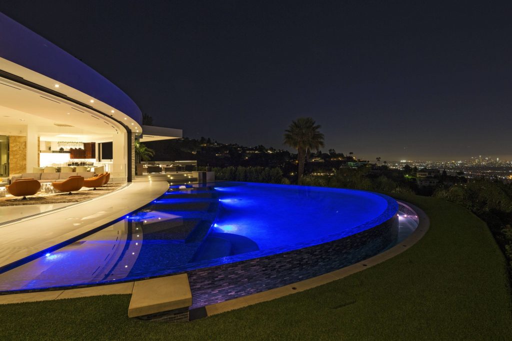 Extraordinary Modern Home in Los Angeles by Ferrugio Design & Associates, luxury houses