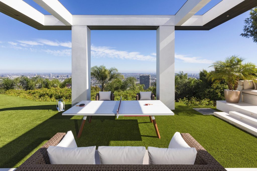 Extraordinary Modern Home in Los Angeles by Ferrugio Design & Associates, luxury houses