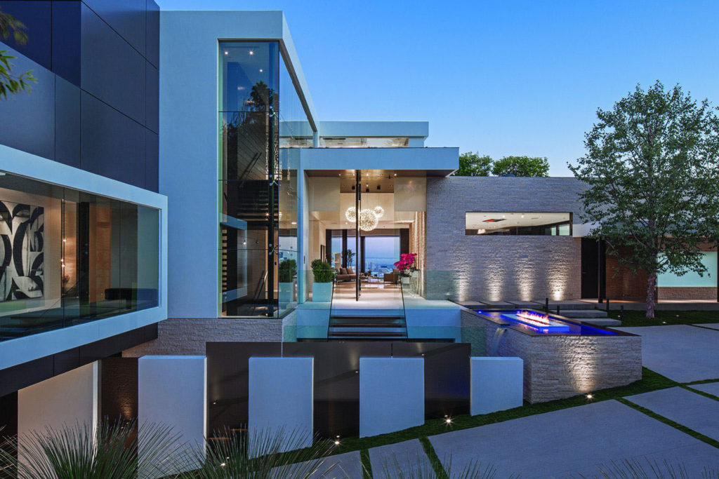 Laurel Way Modern Home, luxury houses