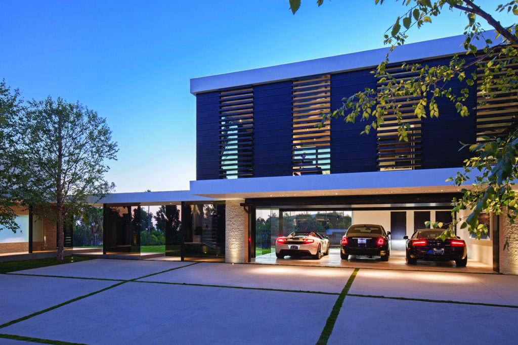 Laurel Way Modern Home, luxury houses