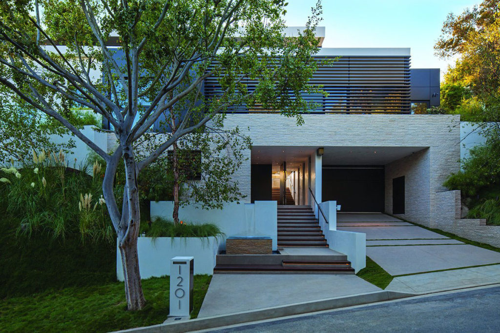 Laurel Way Modern Home, luxury houses