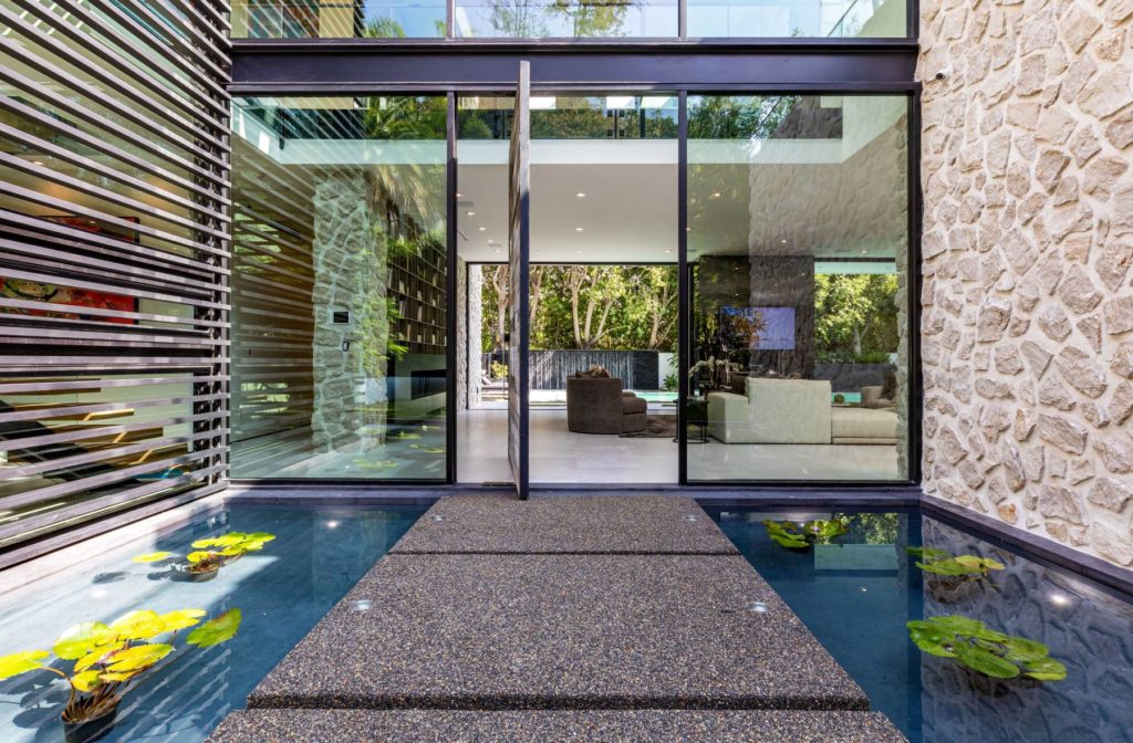 Sierra Alta Modern Home in Los Angeles by CLR Design Group, luxury house