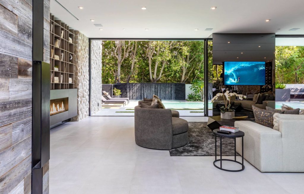 Sierra Alta Modern Home in Los Angeles by CLR Design Group, luxury house