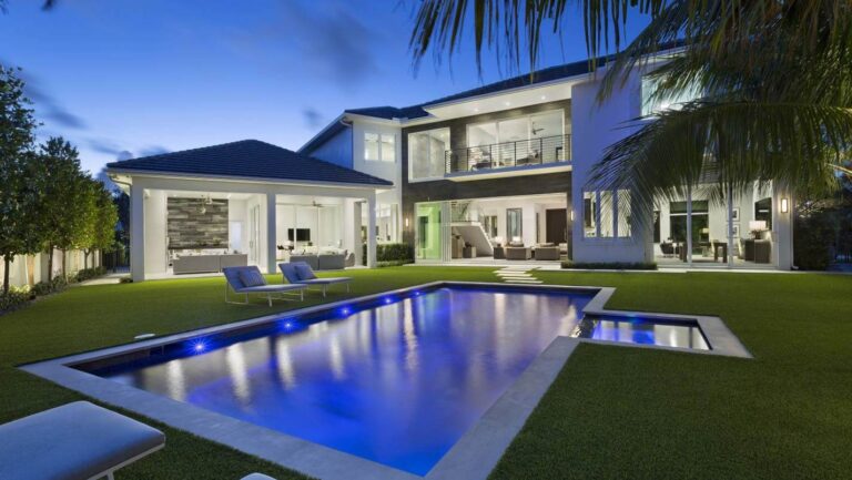 Thatch Palm Drive Modern Home in Boca Raton, Florida