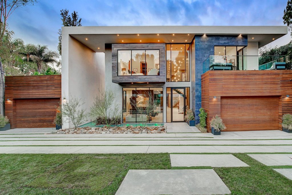Extraordinary Valley Vista Modern Home in Los Angeles by C-Oliveria Design Studio, luxury houses