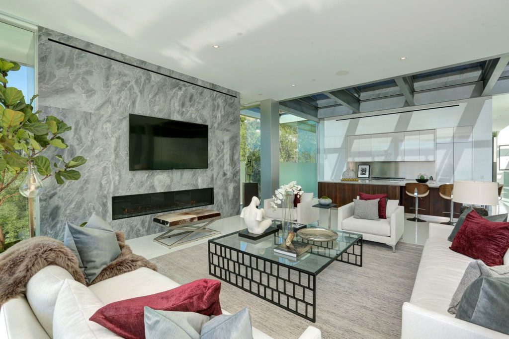 1814 North Doheny Drive - Magnificent blend of indoor and outdoor space by Paul McClean