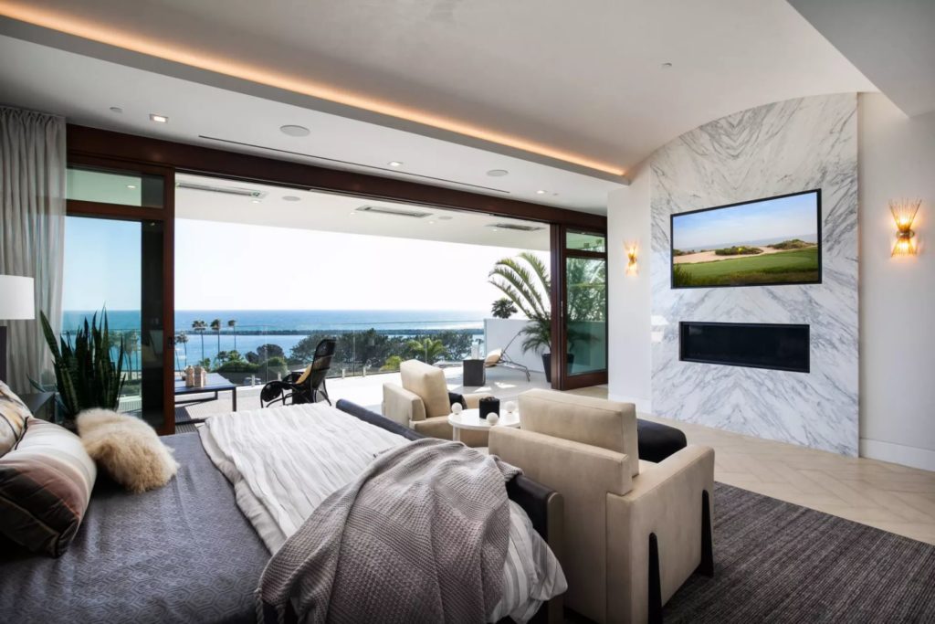 Home in Corona del Mar, luxury houses