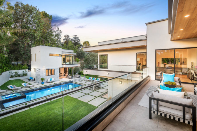 Ultra-exclusive Valley Meadow Home In Royal Oaks Community Of Encino