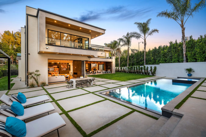 Ultra-exclusive Valley Meadow Home in Royal Oaks community of Encino