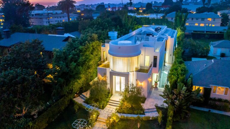 Stunning Georgina Avenue Modern Home in Sata Monica, California