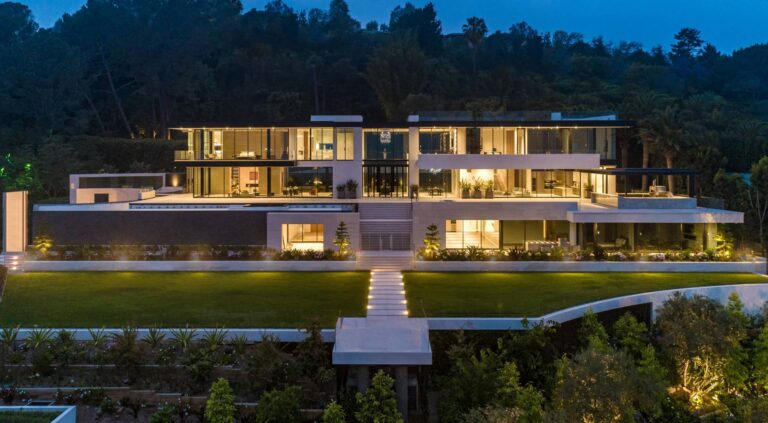 Dramatic Greatest Modern Mansion in Los Angeles by Paul McClean