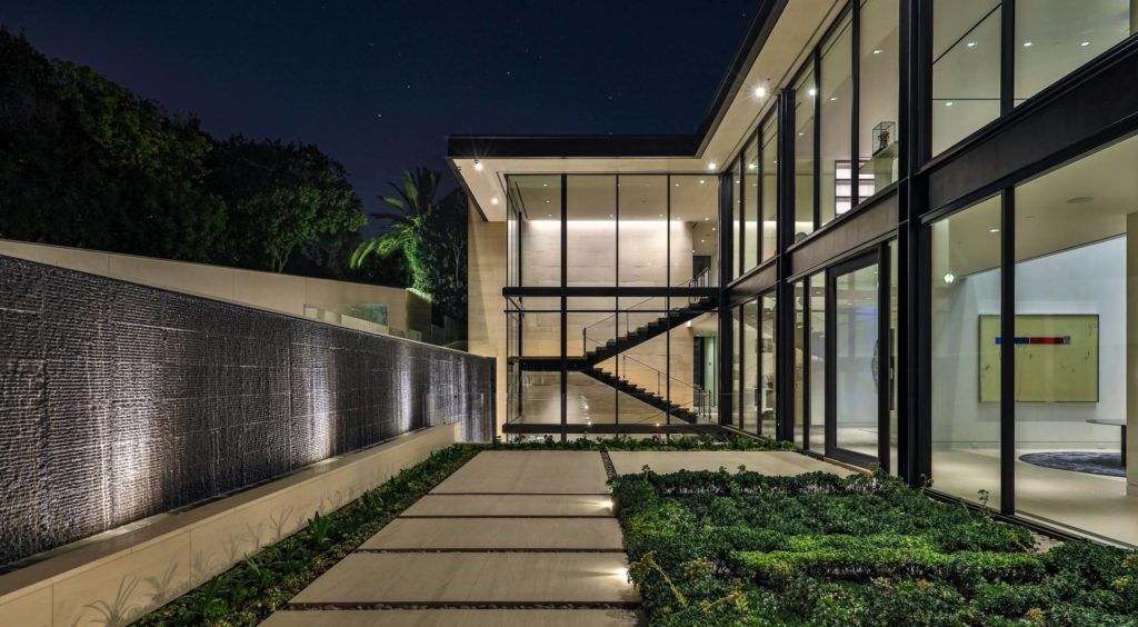 Dramatic Greatest Modern Megamansion in Los Angeles by Paul McClean, luxury houses