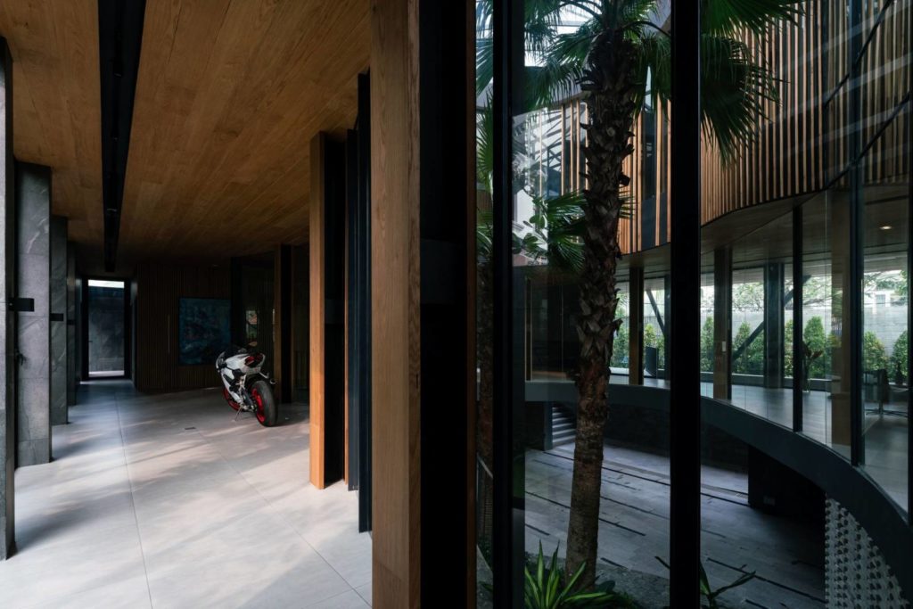 Tropical Modern Villa in Ho Chi Minh city by Vaco Design, luxury houses