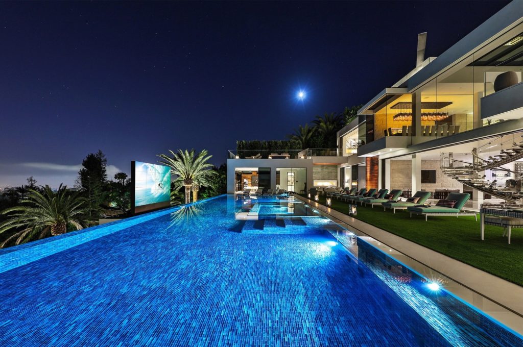 Modern Mansion in Los Angeles