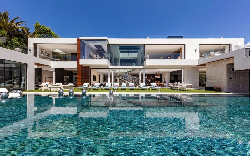 Modern Mansion in Los Angeles
