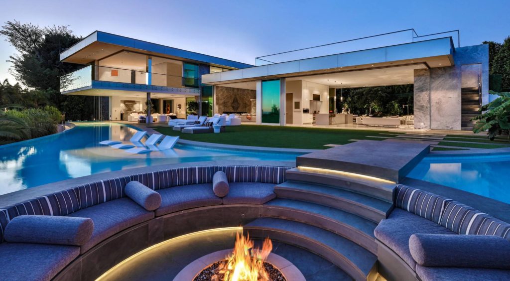 Elegant Robin Drive Modern Home in Los Angeles by Paul McClean