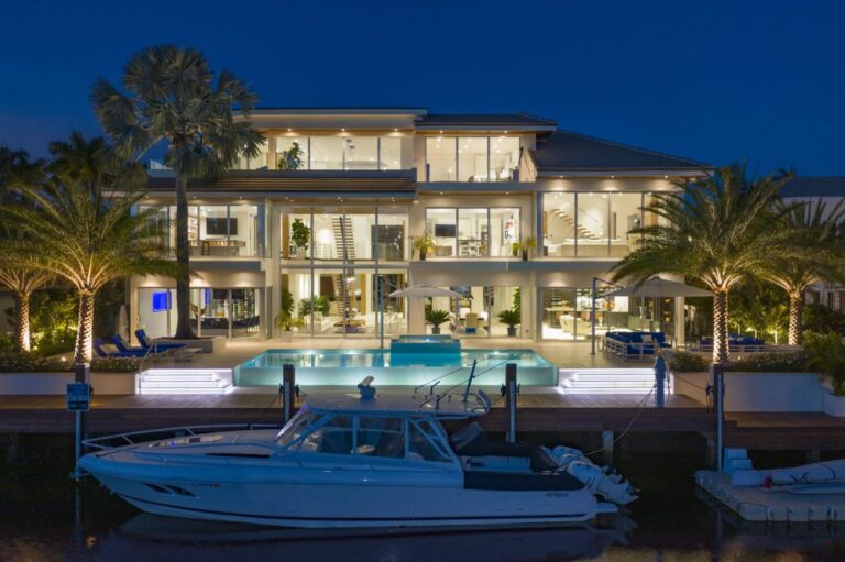 Modern Masterpiece with Deep Water Frontage on An Extremely Canal in Florida