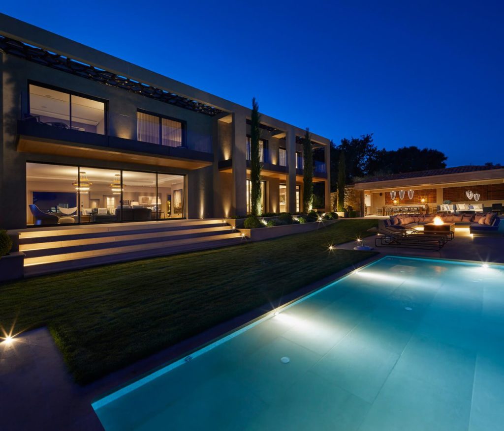 Contemporary Masterpiece in France, luxury houses