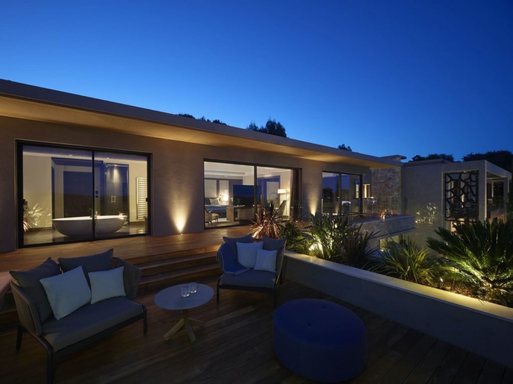 Contemporary Masterpiece in France, luxury houses