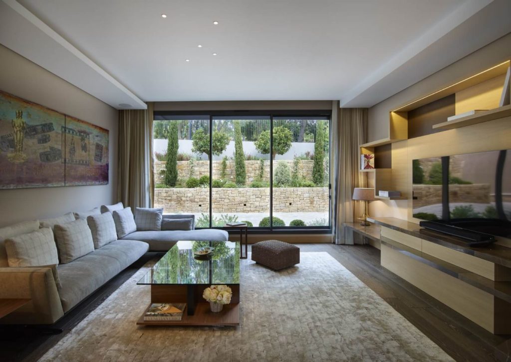 Contemporary Masterpiece in France, luxury houses