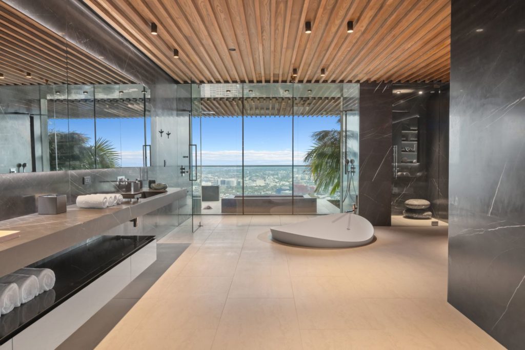 Modern Home in Los Angeles, luxury houses