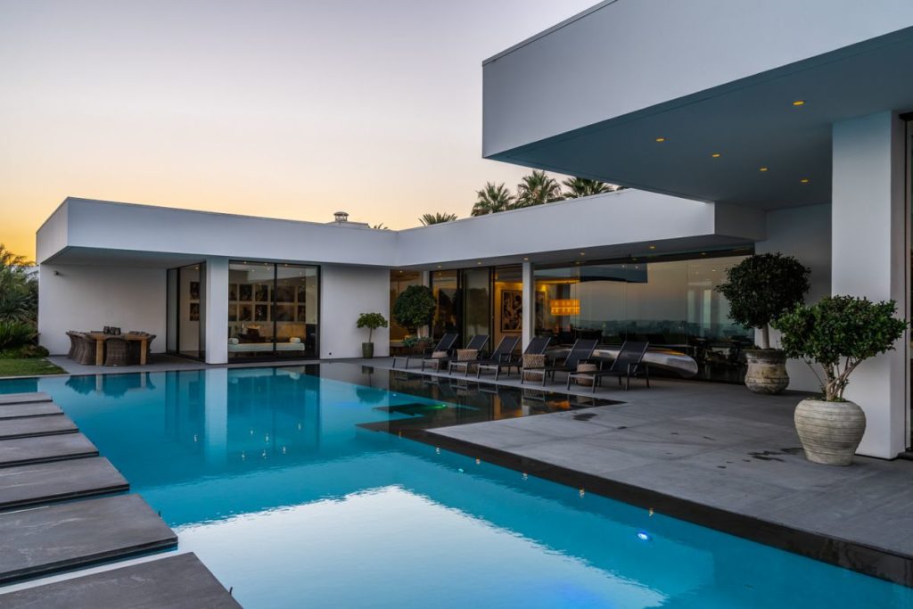 Modern Home in Beverly Hills, luxury house