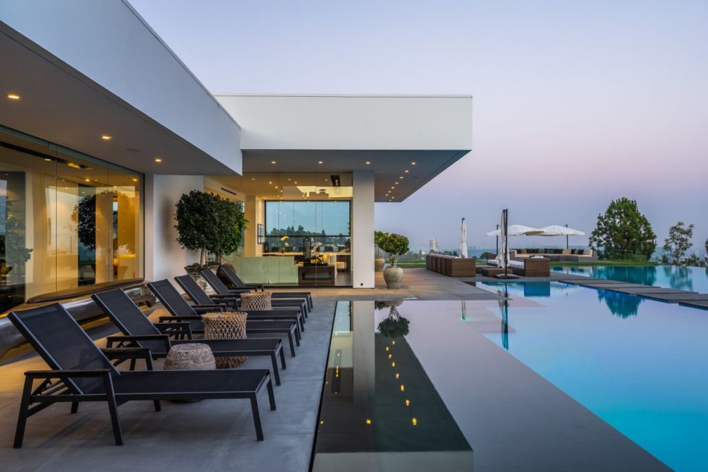 Modern Home in Beverly Hills, luxury house