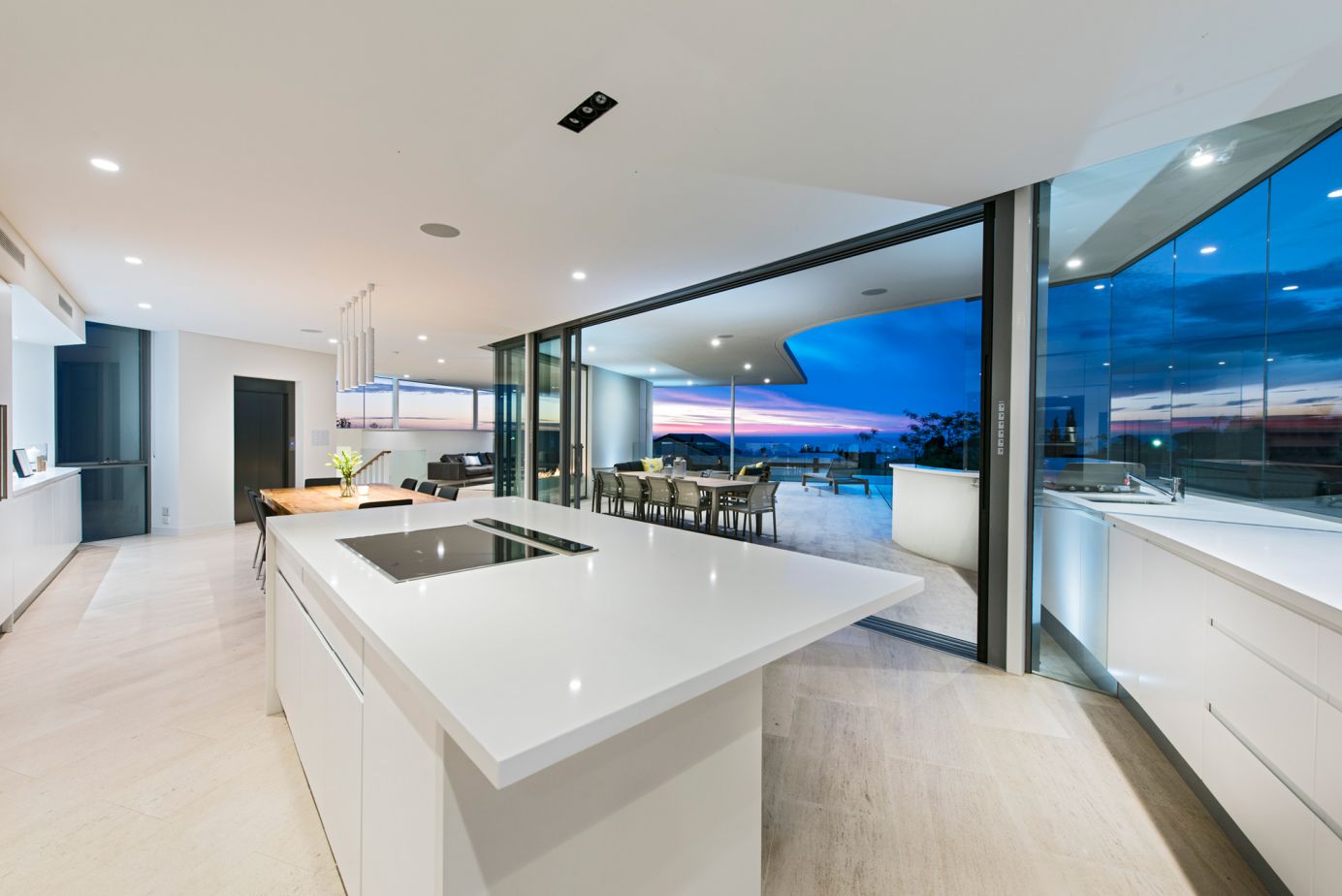 Luxury-Houses-City-Beach-House-In-Perth-Australia-9