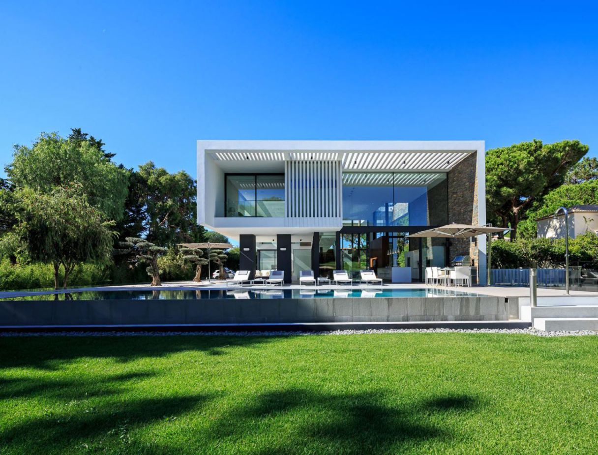 Modern-Villa-Darzi-in-Portugal-by-Arquimais-Architecture-and-Design-8