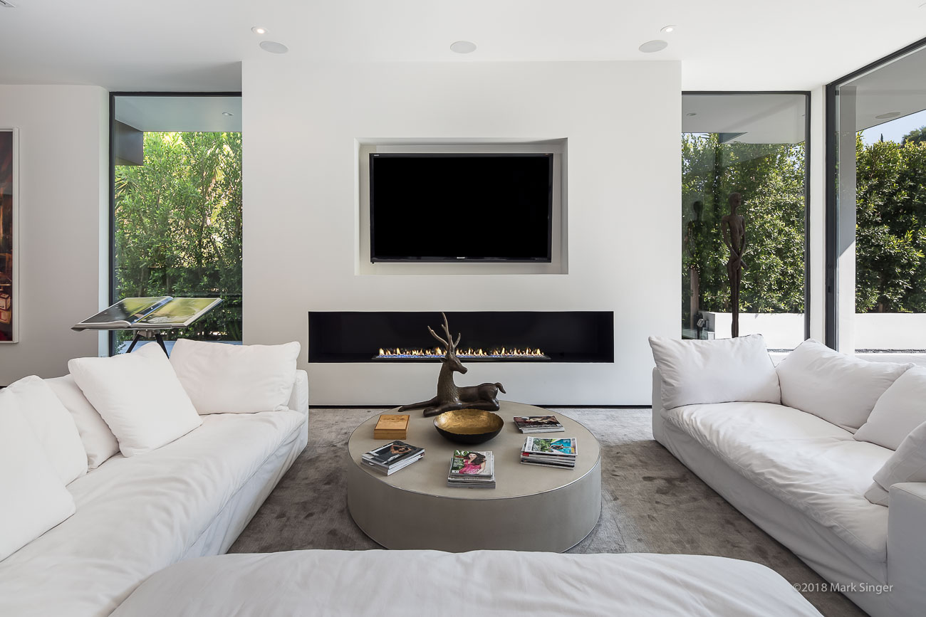 Modern-home-1424-Rising-Glen-rd-Los-Angeles-13