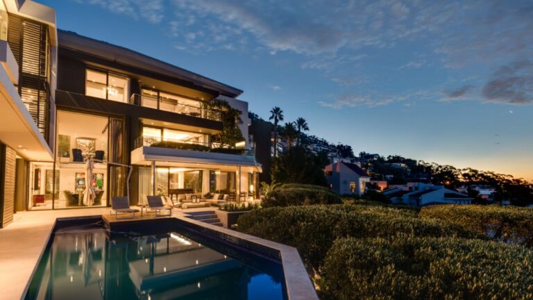 Spectacular Moon Dance Villa with Incredible Views in Cape Town by SAOTA