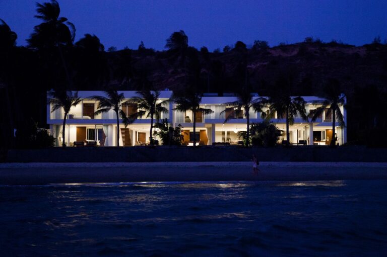 Splendid Oceaniques Villas In Binh Thuan, Vietnam by MM++ Architects