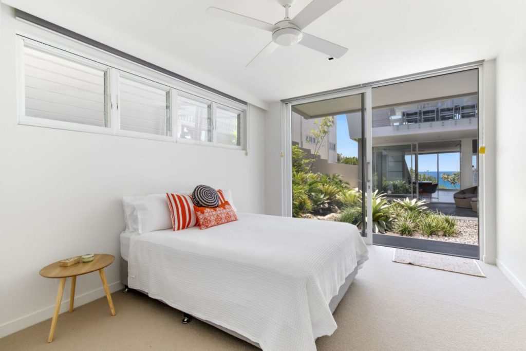 beachside home in Queensland, luxury house