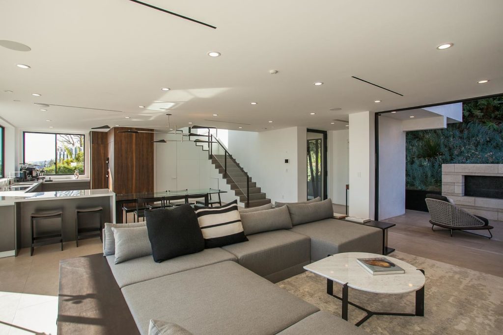Hollywood Hills home, luxury house