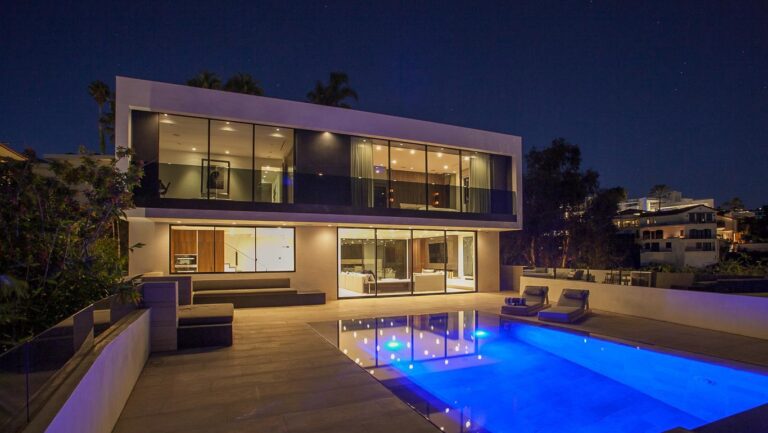 Luxury Hollywood Hills home with city views abound