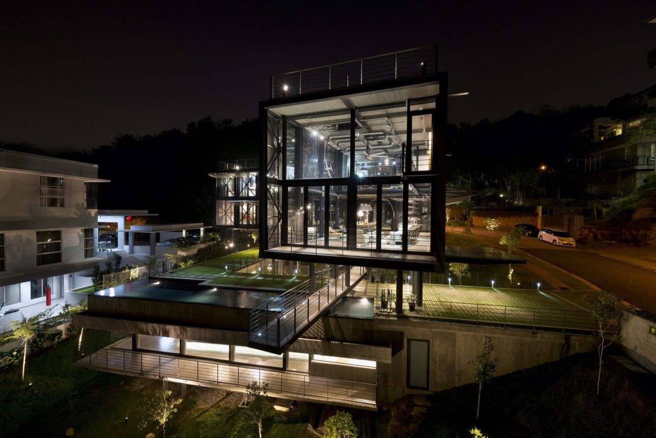 Cantilever-House-in-Malaysia-by-Design-Unit-Sdn-Bhd-3
