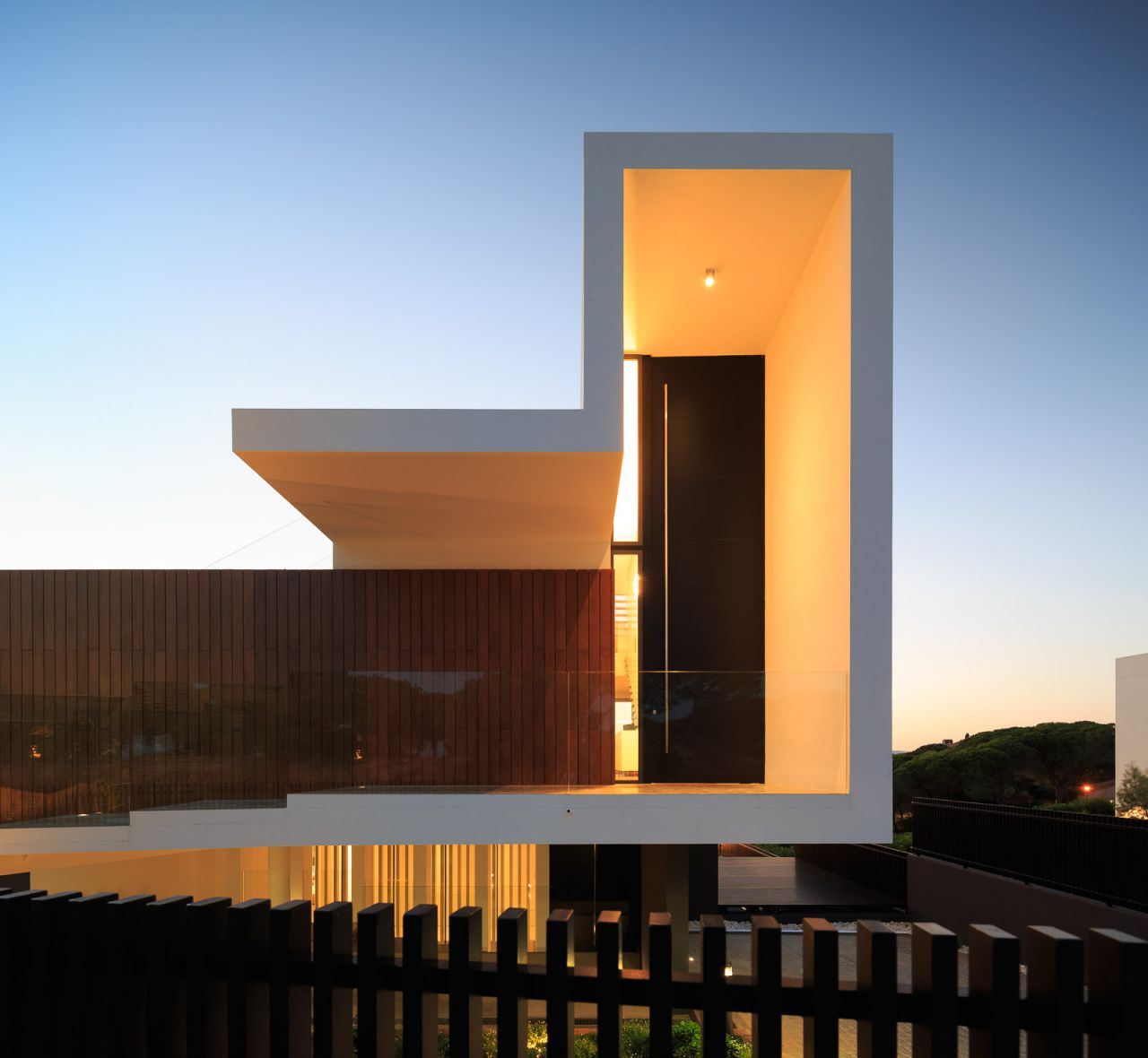 Casa-Marah-in-Portugal-by-Arquimais-Architecture-and-Design-25