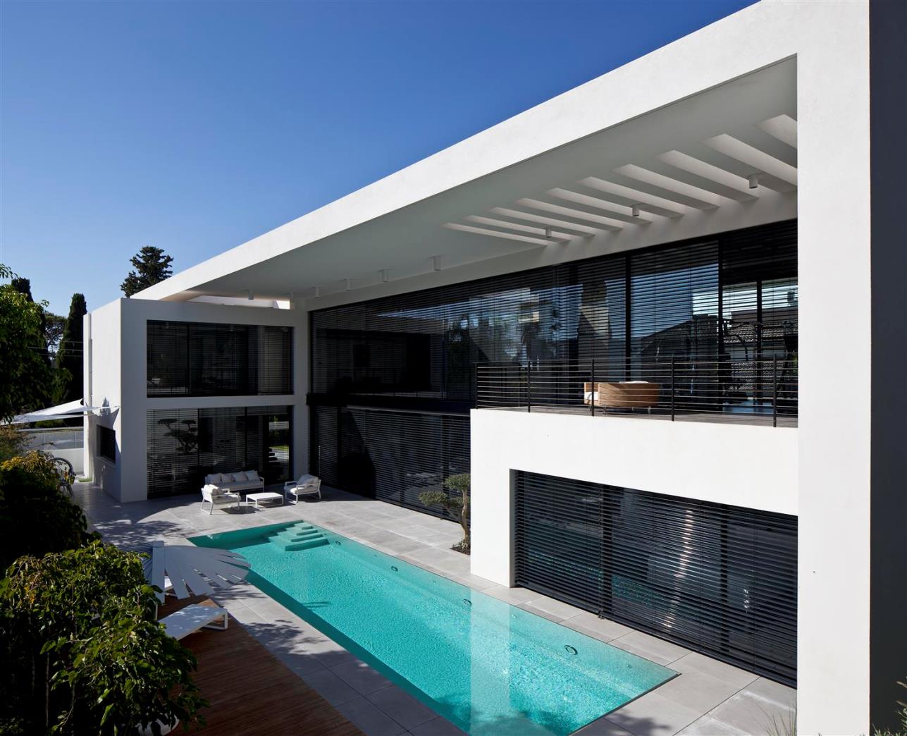 Haifa-Modern-House-in-Israel-by-Pitsou-Kedem-13