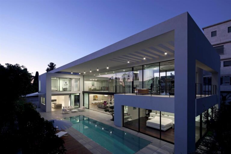 Spectacular Haifa Modern House in Israel by Pitsou Kedem