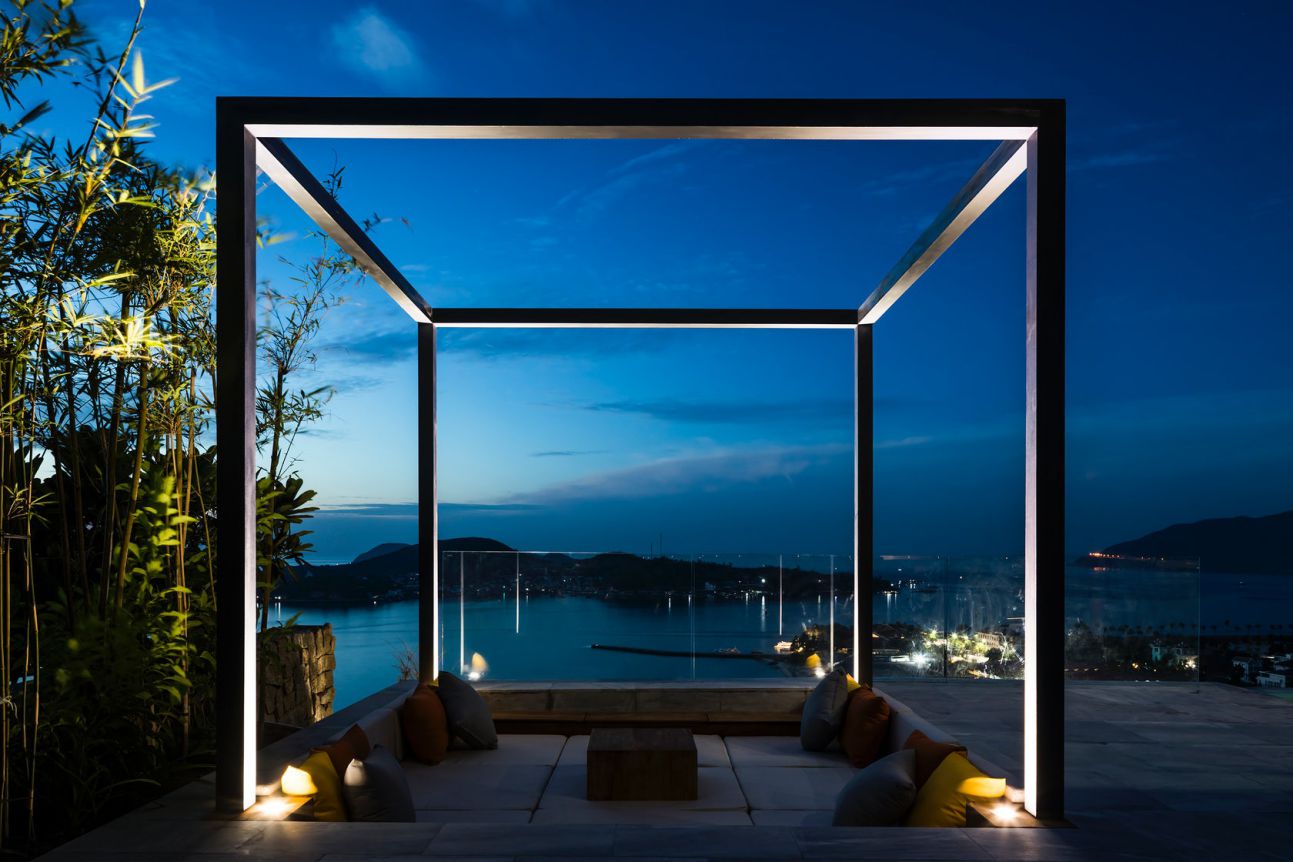 Outstanding-Coastal-Stone-House-in-Nha-Trang-Vietnam-by-MM-Architects-16