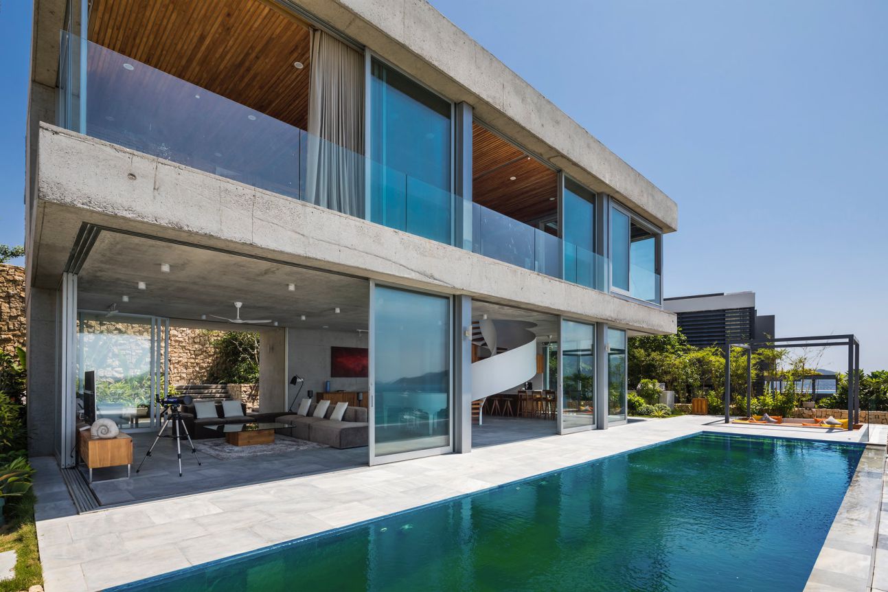 Outstanding-Coastal-Stone-House-in-Nha-Trang-Vietnam-by-MM-Architects-5