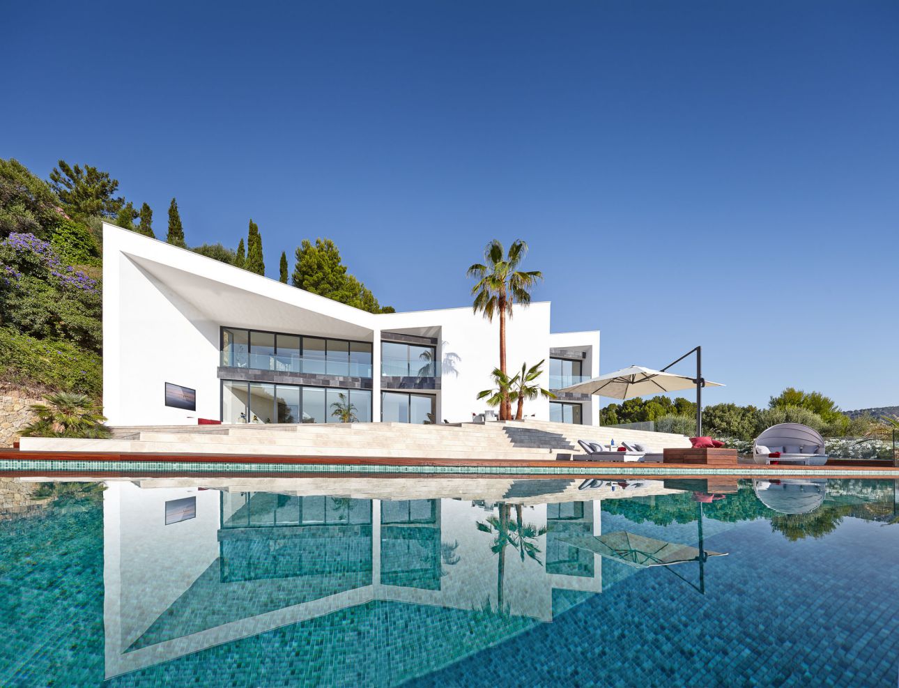 Villa-Origami-Luxury-Residence-in-Son-Vida-Mallorca-Spain-9