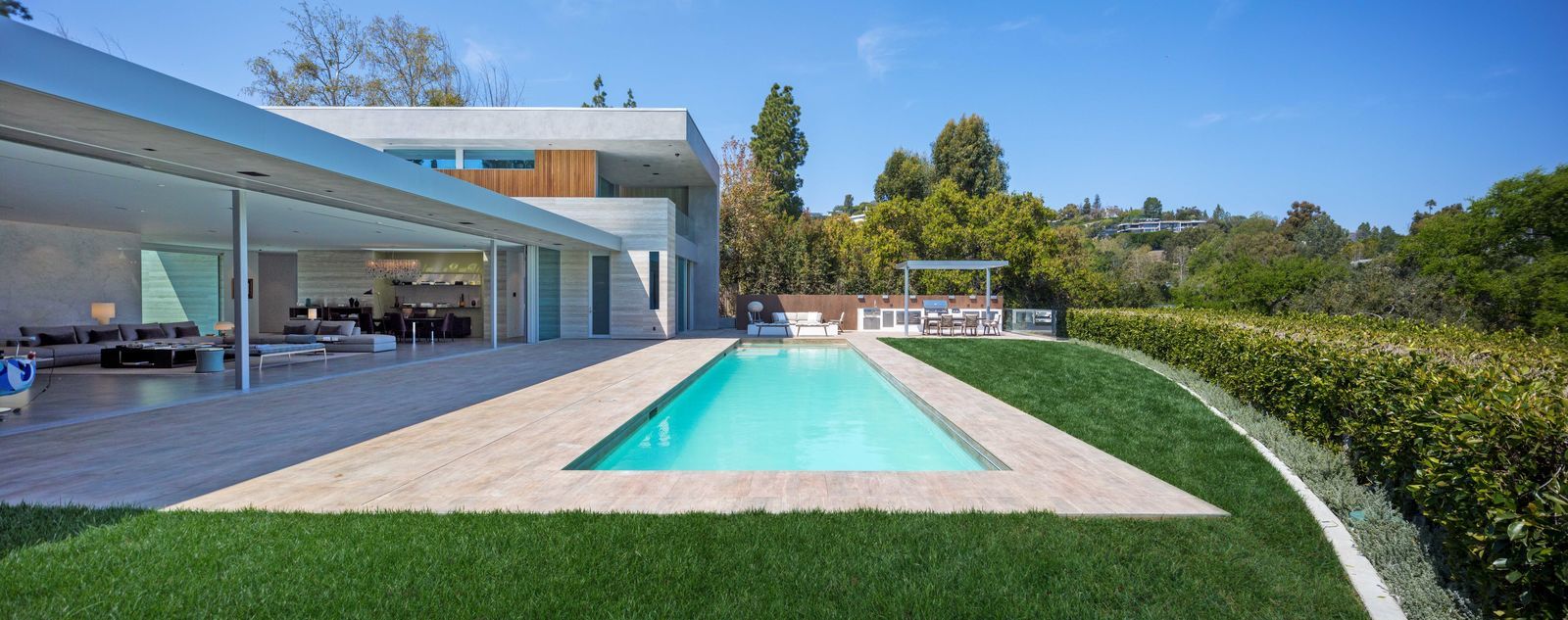 Exceptional Perugia Way Modern Masterpiece in Los Angeles