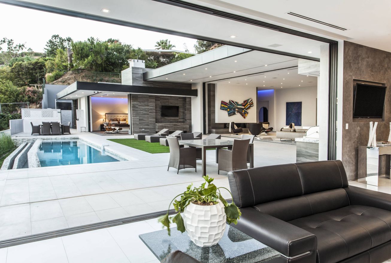 Modern-Home-9200-Swallow-Drive-Los-Angeles-13