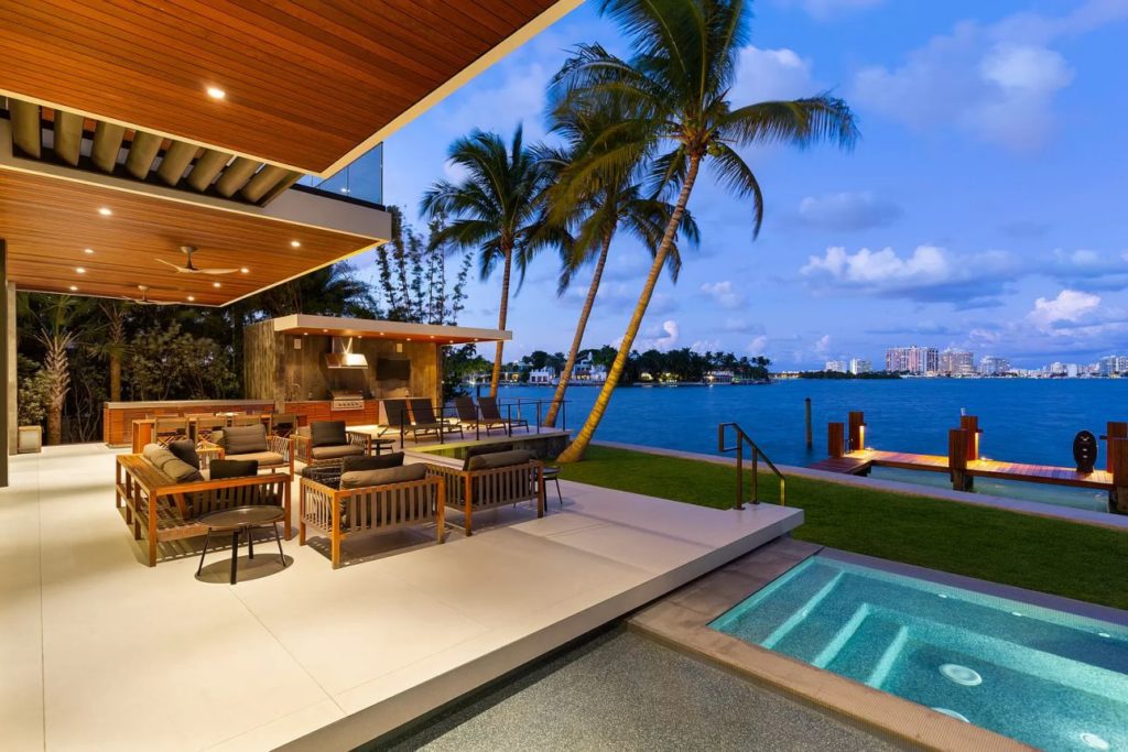 Mansion in Miami Beach