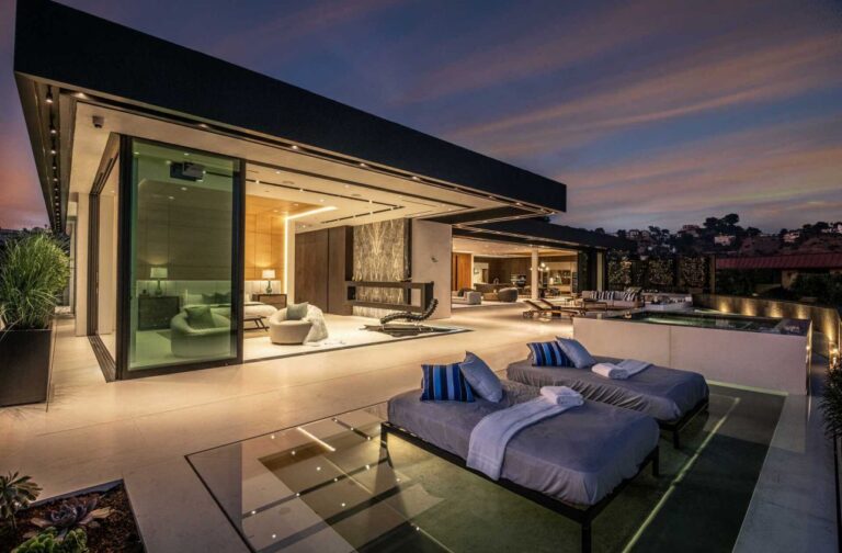 Luxurious Modern Home on Sunset Strip with Stunning Views and Top-Notch Amenities