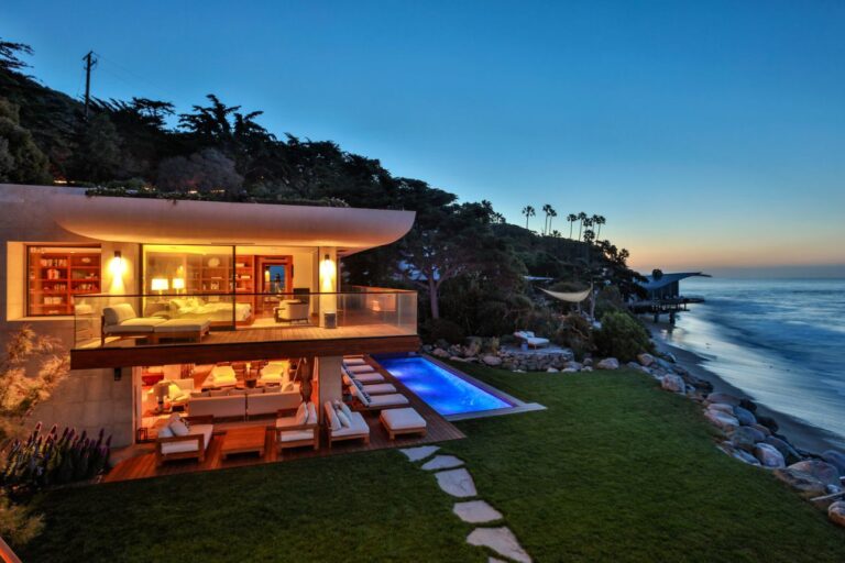 Fantastic Pacific Coast Highway Residence in Malibu by Burdge and Associates Architects